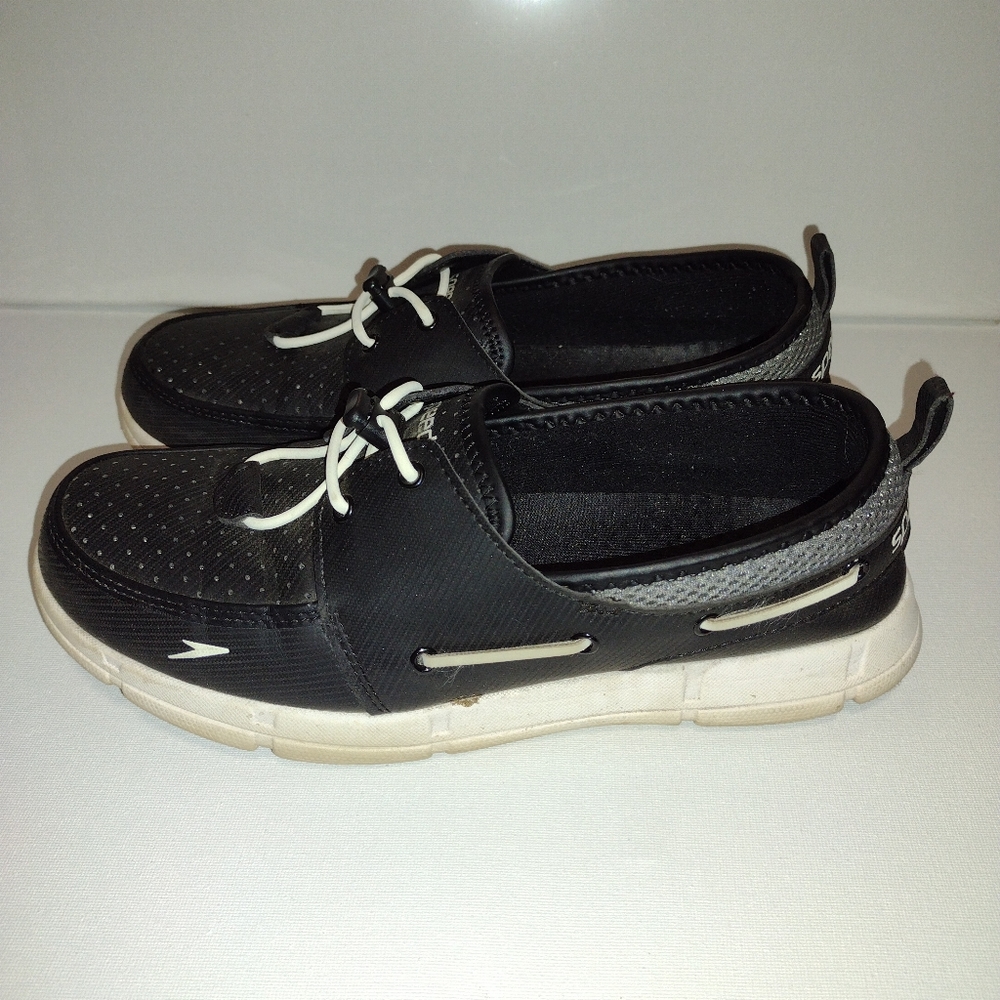 Shoes - Picture 3 of 4